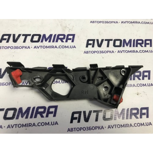 Кронштейн переднього бампера правий Opel Corsa D 2006-2014 13179964